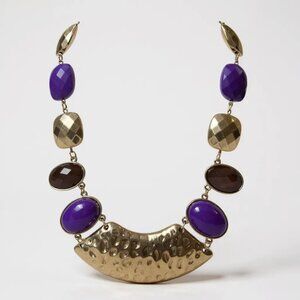 Gold Tone Hammered Pendant Purple Lucite Bead Necklace Post Ball earring Set